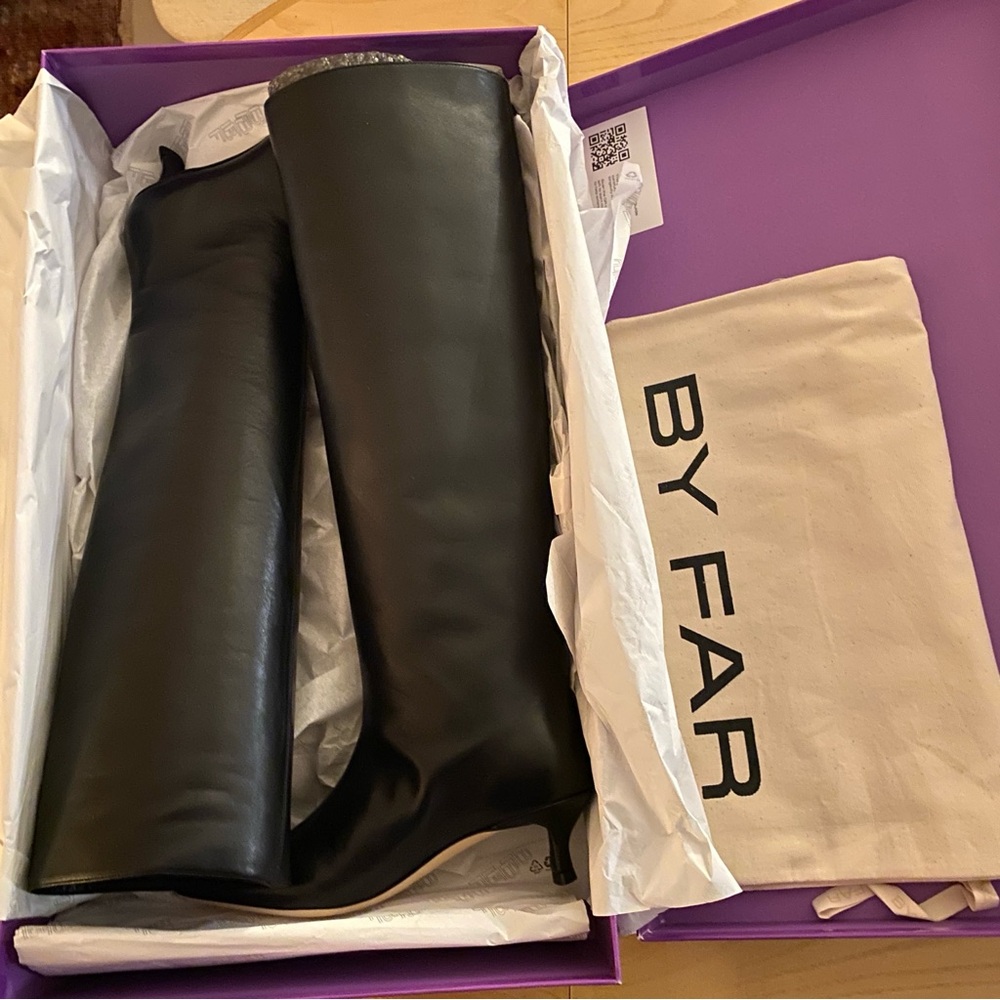 BNWT BY FAR Black Kitten Stevie 42 Tall Boot - size 36